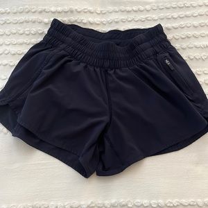Lululemon Tracker Low-Rise Short Navy